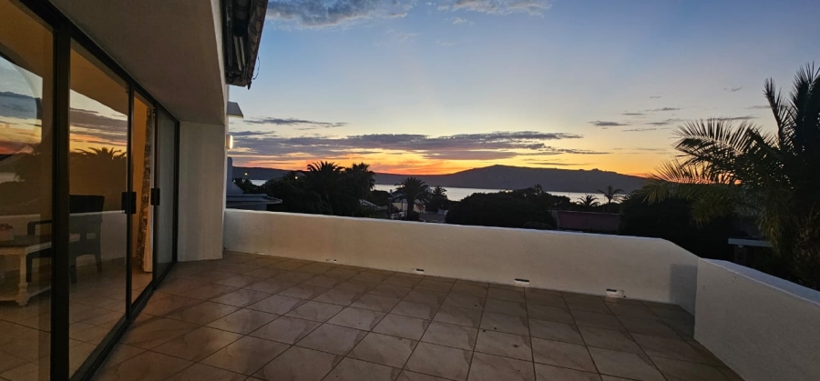 To Let 3 Bedroom Property for Rent in Middedorp Western Cape